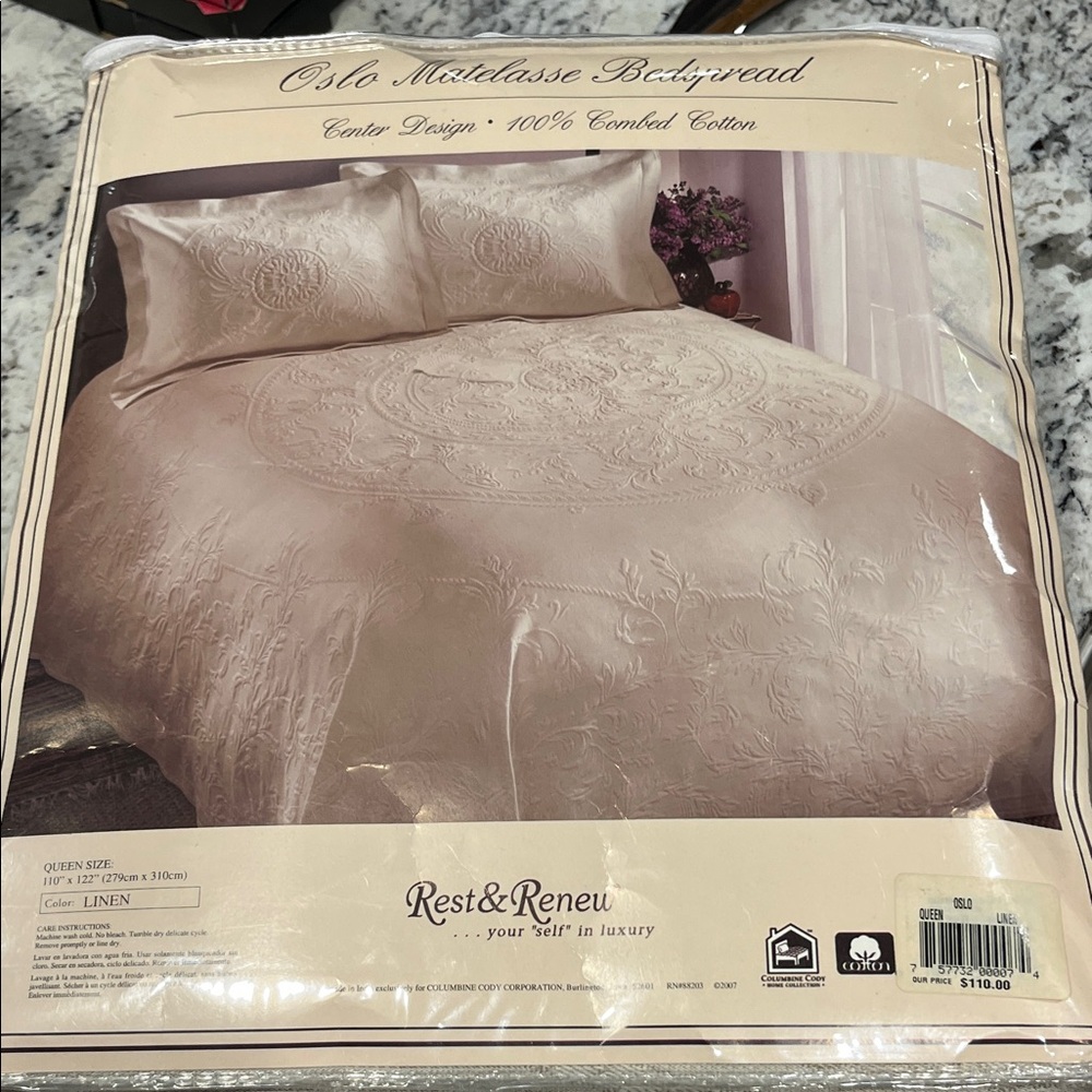 🆕Oslo Matelassé Bedspread - Cream Queen